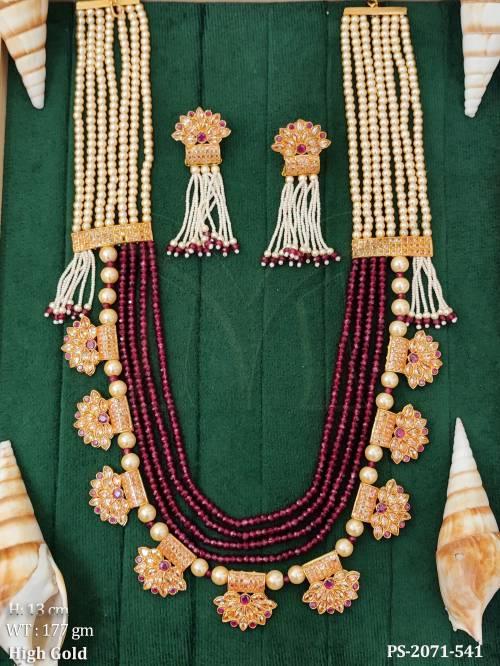 flowery fans style designer pendant detail