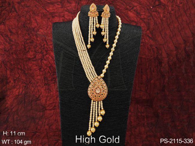 paan oval stoned long moti designer pendant detail