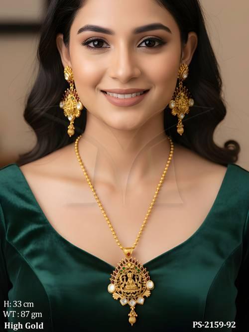 paan shape temple south indian pendant detail