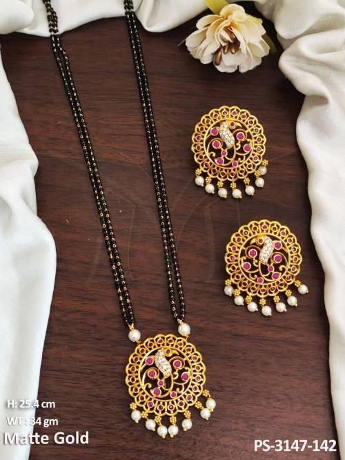 fancy-design-pendant-clustered-pearl-matte-gold-polish-kemp-design-kemp-pendant-set
