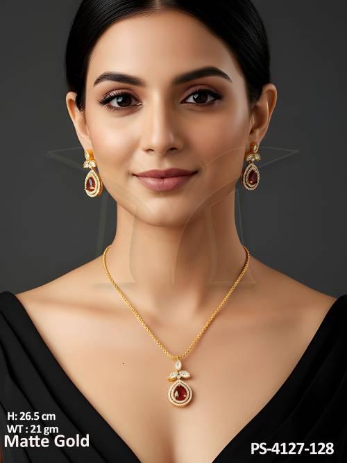 stunning-kemp-jewellery-matte-gold-polish-traditional-elegance-for-every-event-pendant-set-