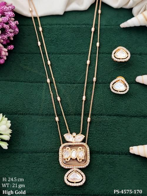 designer-kundan-pendant-set-classic-high-gold-look-