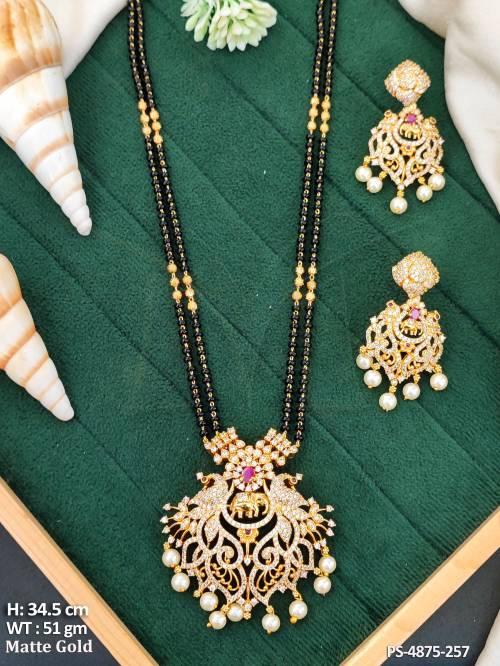matte-gold-kemp-peacock-design-mangalsutra-pendant-set