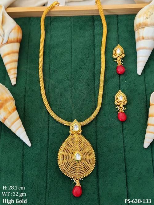 paan layerd textured moti drop antique pendant set detail