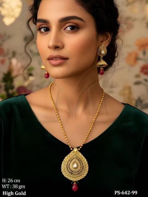 paan choti bordered antique designer pendant set detail