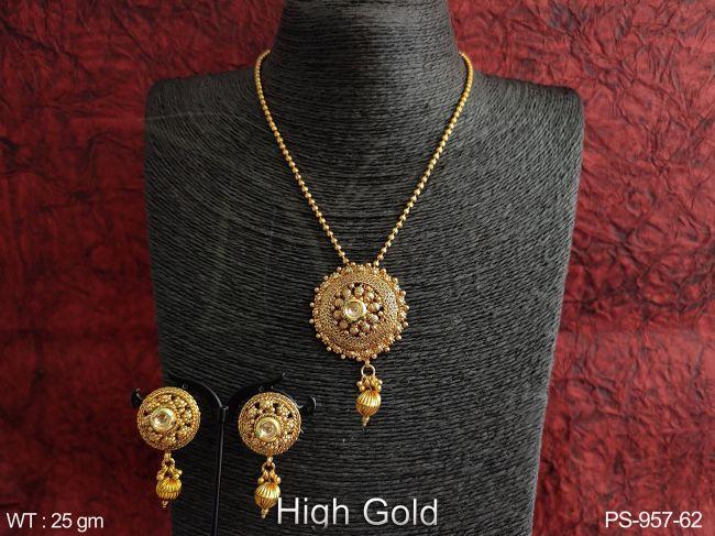 round flower antique pendant set detail