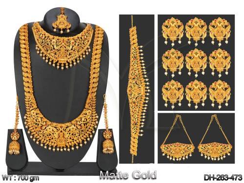 Beautiful Design Fancy Style Matte Gold Polish Designer Temple Dulhan Set 