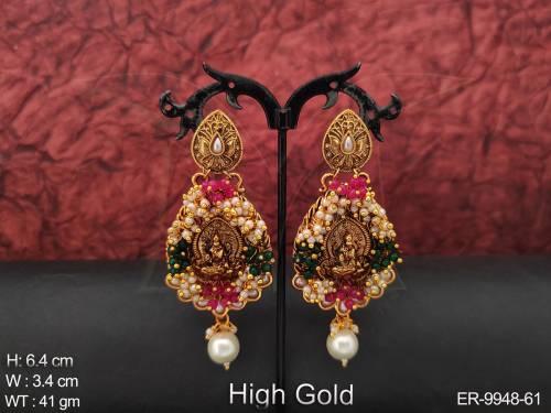 fancy-laxmi-design-high-gold-polish-clustered-pearl-party-wear-temple-earring