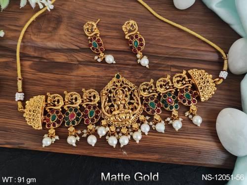 Temple Jewelry Matte Gold Polish South Fashion God Figure Beautiful design Temple Choker Necklace Set 