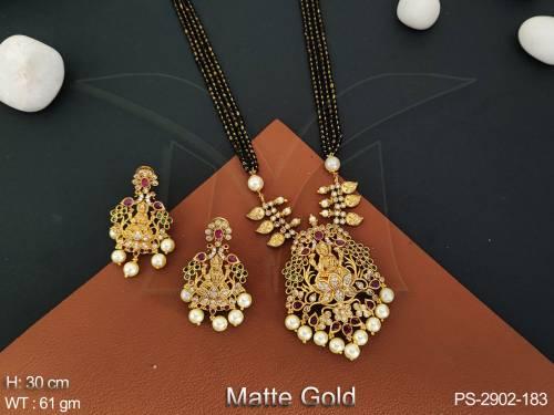 laxmi-pendant-matte-gold-designer-temple-jewellery-temple-pendant-set-