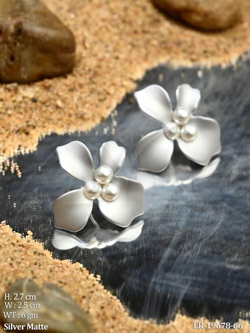 Elegant Silver Matte Floral Pearl Fashion Stud  Earrings